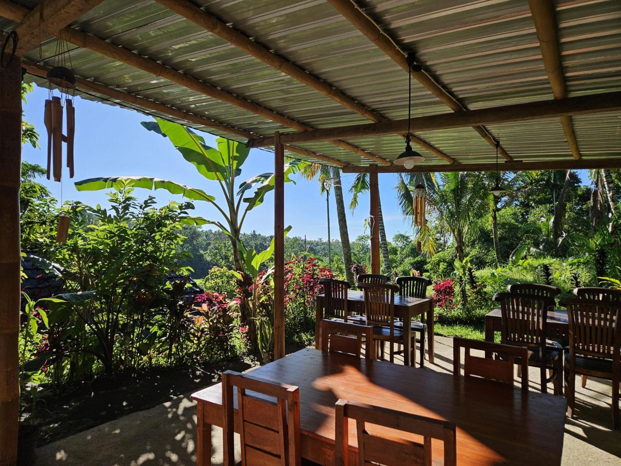 Tetebatu Fullmoon Hotel Exterior foto